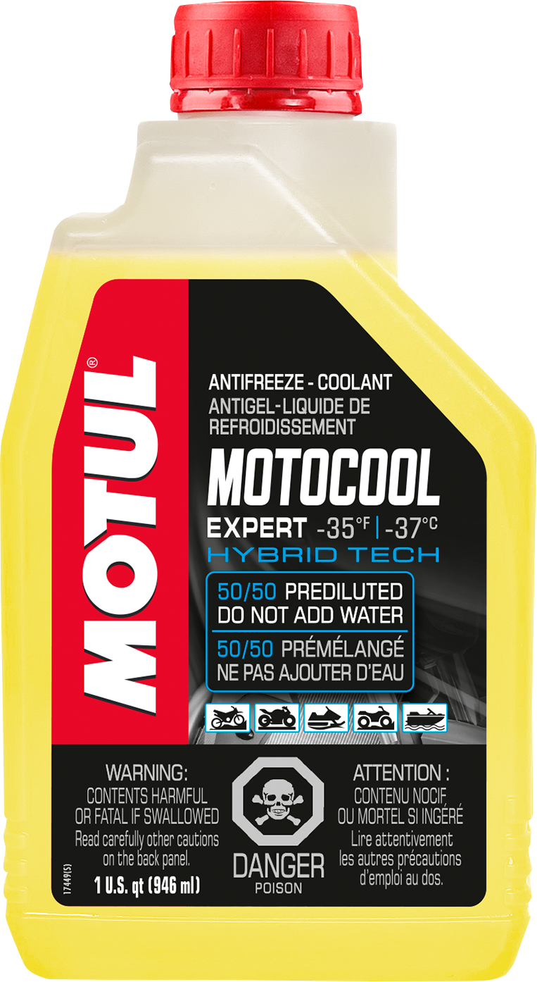 MOTUL Motocool Expert antifreeze coolant 946ml bottle, ideal for motorcycle cooling systems, with part number 111764