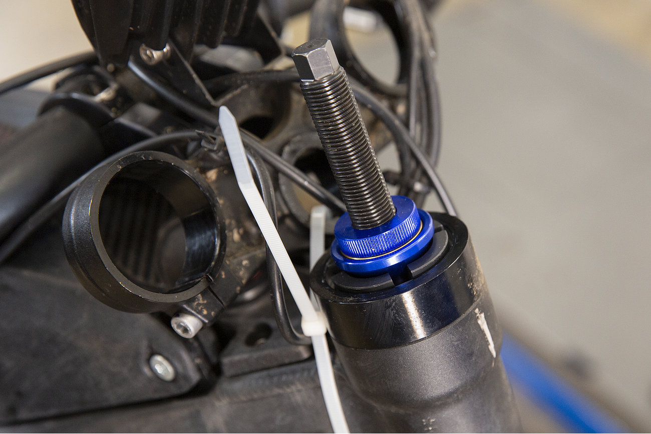 Steering Head Race Puller 40 mm - Howling Moto