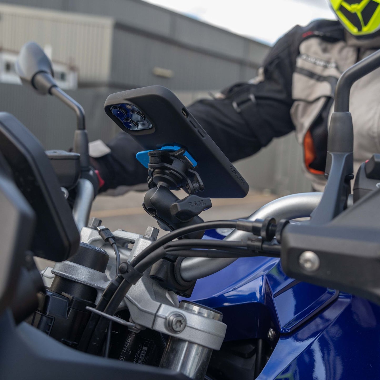 Quad Lock Motorcycle Vibration Dampener - Howling Moto