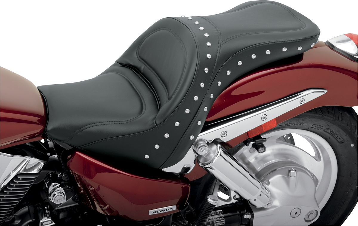 Bill's Exhausts SADDLEMEN Explorer Special Seat for VT1300C motorcycle, showing the black, cushioned seat with sleek design.