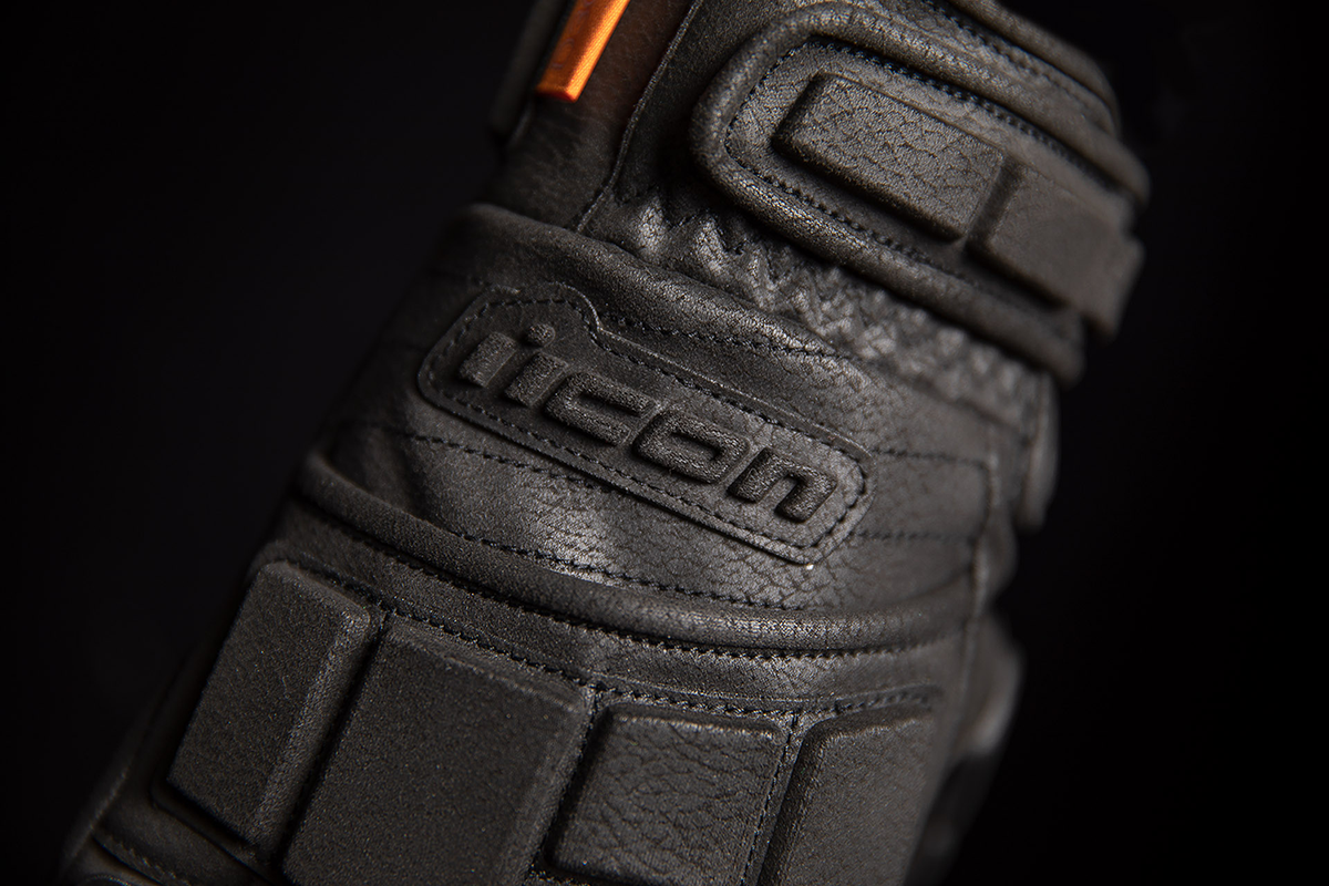 Black ICON Motorhead3™ CE gloves in 3XL size, featuring textured palm and reinforced knuckles for motorcycle riding comfort and protection.