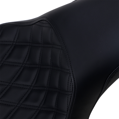 Black Saddlemens Profiler motorcycle seat with front lattice and rear smooth design, featuring a sleek, ergonomic shape.