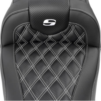 SADDLEMEN RoadSofa™ motorcycle seat by Bill's Exhausts, white lattice stitching, carbon fiber material, designed for FLTR/FLHX 2023-24