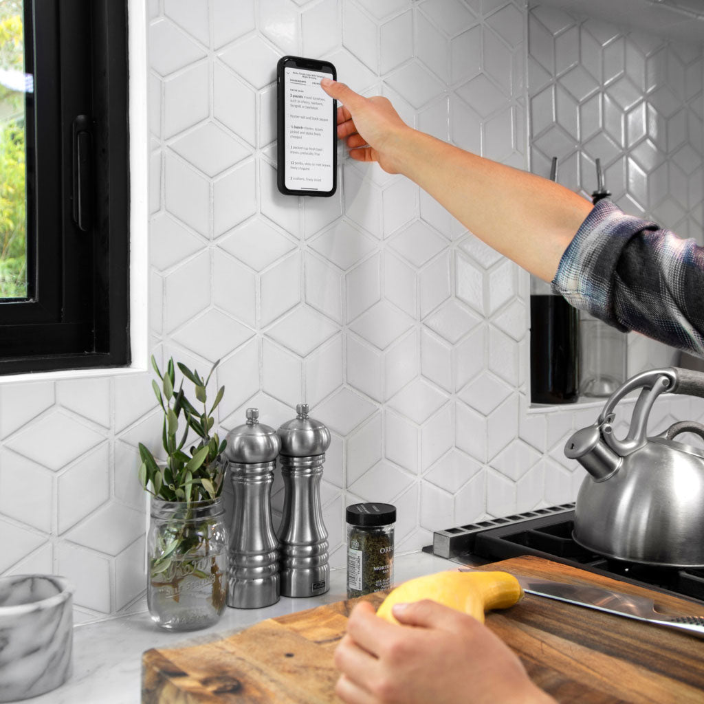 Wall Mount | White - Howling Moto