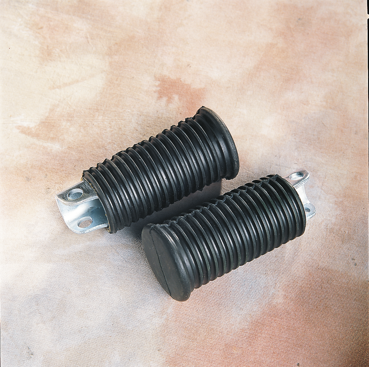 DRAG SPECIALTIES rubber driver pegs designed for XL motorcycle models, part number 17-0956-SC2, shown in black.