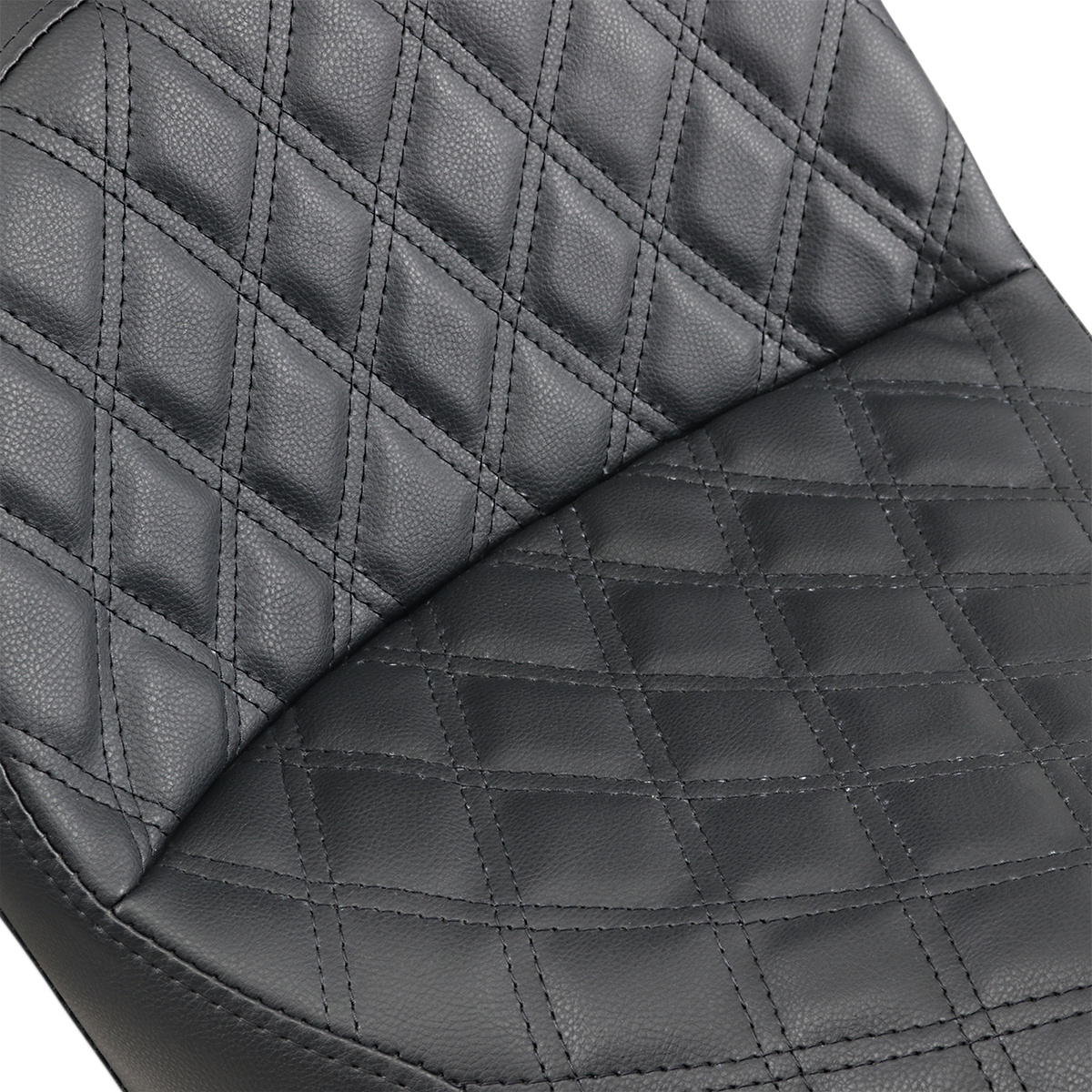 Bill's Exhausts SADDLEMEN Explorer Seat with backrest, black lattice stitched design for FXD motorcycles.