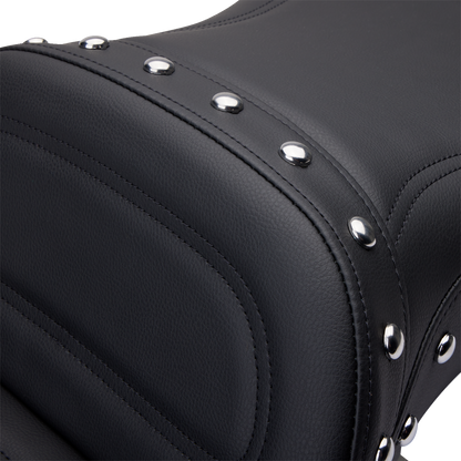 Bill's Exhausts SADDLEMEN Explorer Special Seat XL for models 2004-2020, shown in a detailed view.