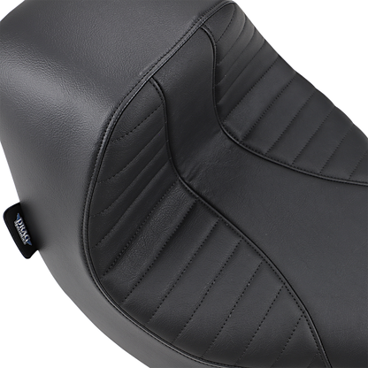 EZ-Solo seat with Scorpion stitch by Drag Specialties Seats for FLFB/S 2018-2025, featuring vinyl upholstery and streamlined design.