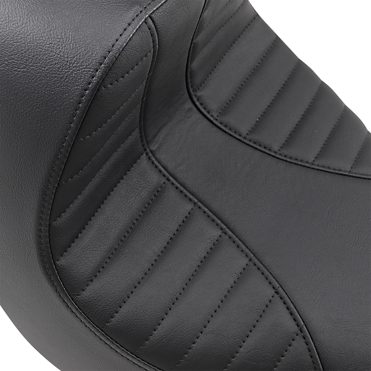 Drag Specialties EZ-Solo Seat with Scorpion Stitch for FXBR/S 2018-2020 motorcycle, featuring detailed stitching and comfortable design.