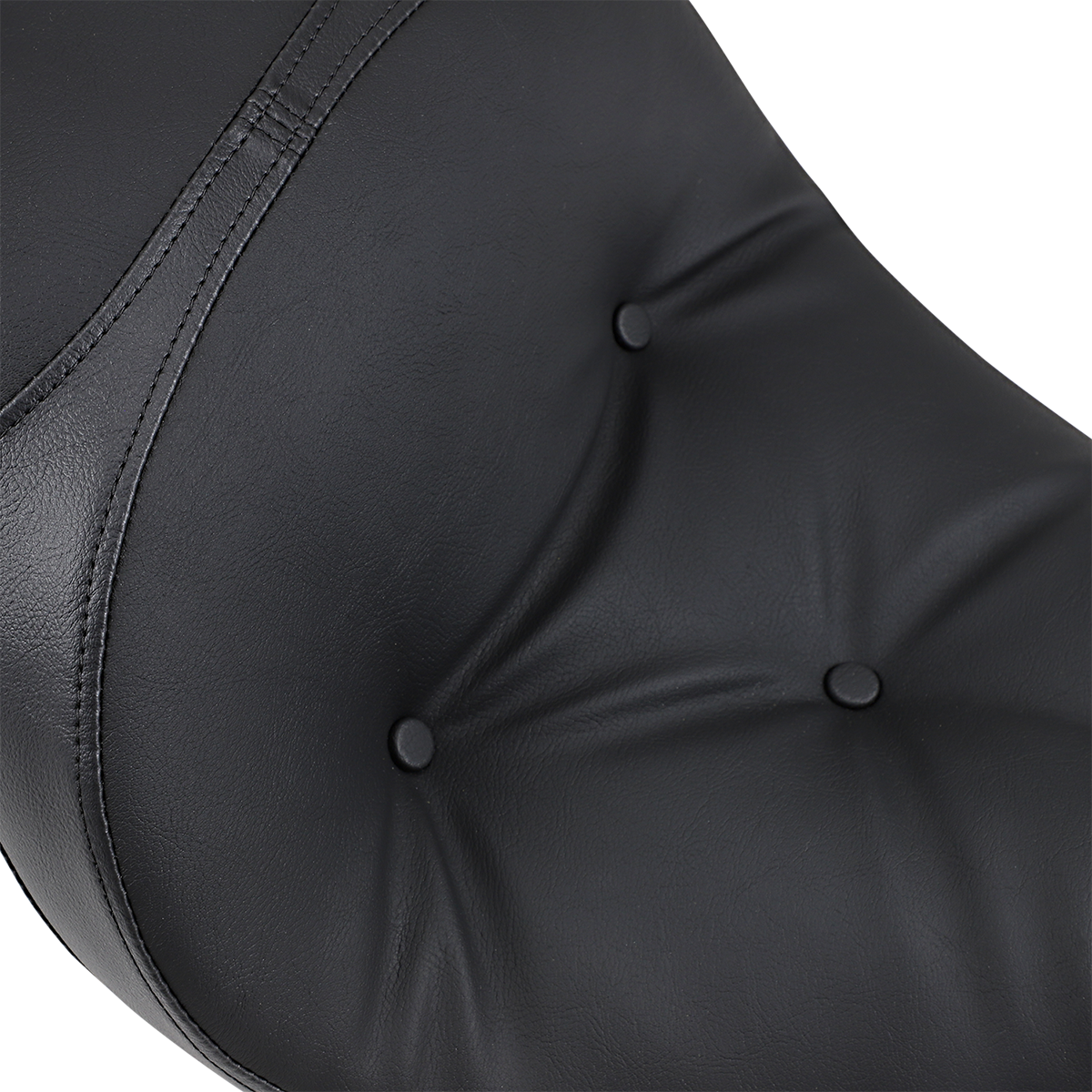 Drag Specialties low touring seat with pillow for FXD/FLD motorcycles, featuring a comfortable, streamlined design for 2006-2017.