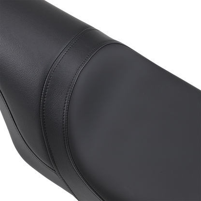 Drag Specialties Predator seat for Harley FLHR/FLHX 1997-2007 with smooth finish, designed for comfortable riding.