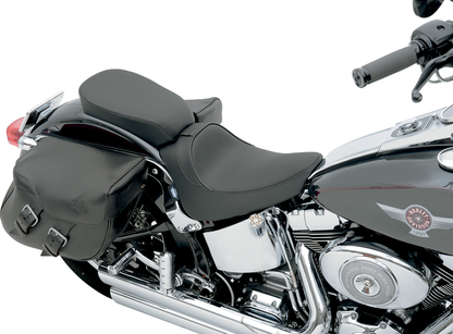 Drag Specialties solo seat with driver backrest for FL/FX motorcycles 2000-2006, shown in the image.