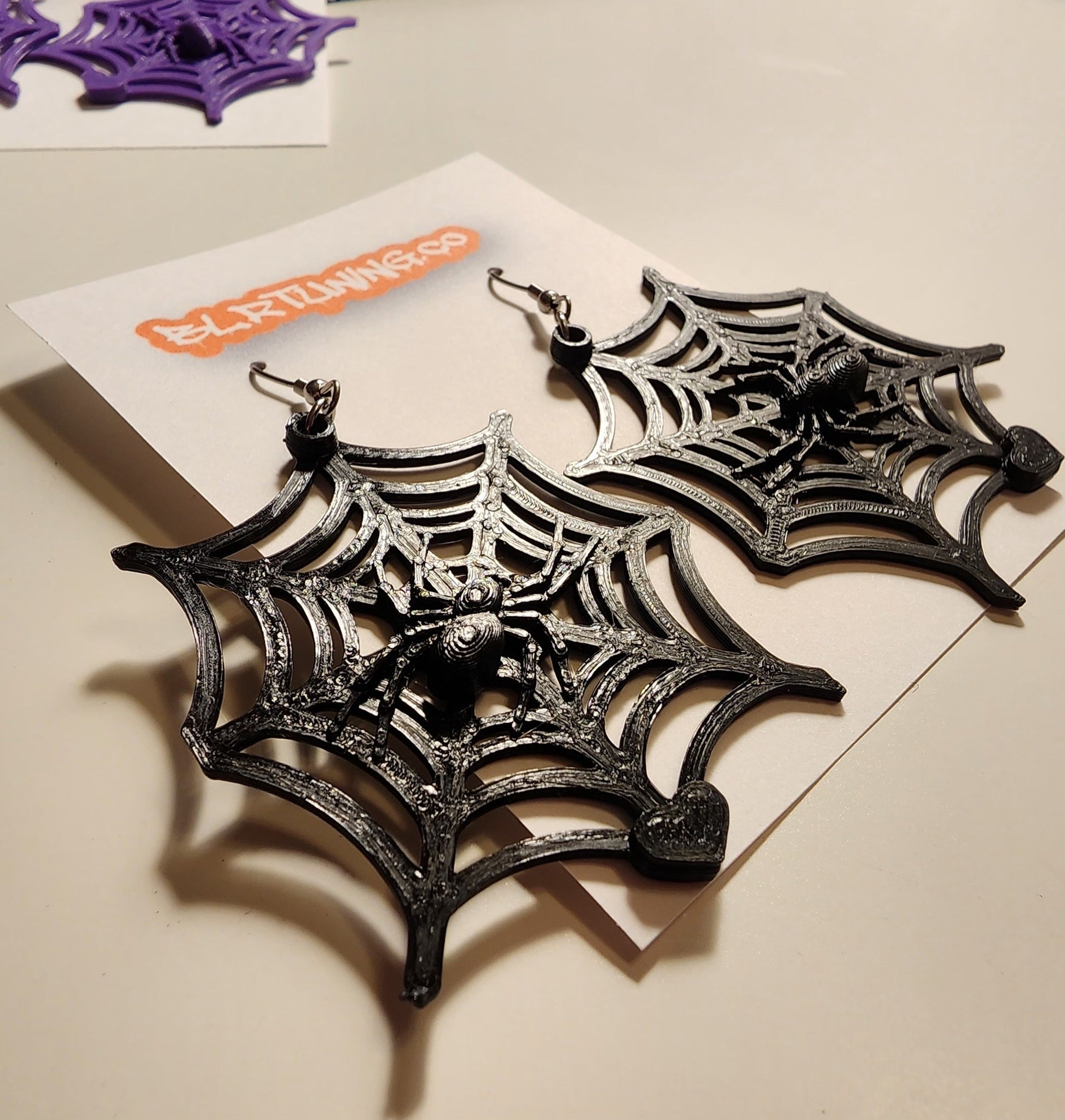 SPIDER IN WEB EARRINGS - Howling Moto
