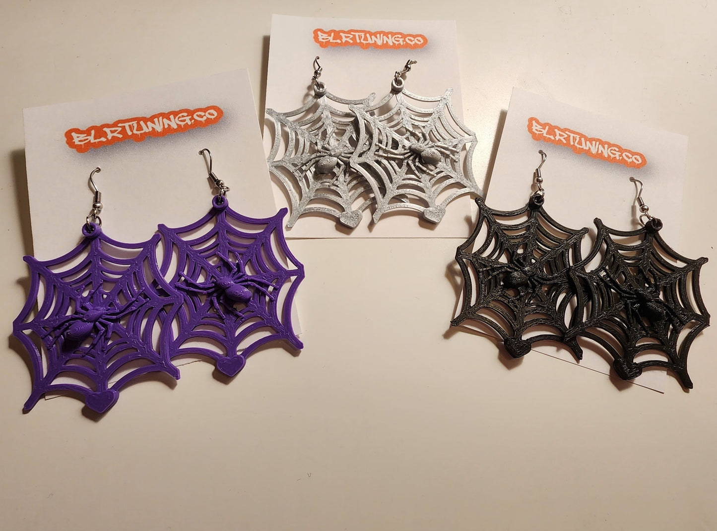 SPIDER IN WEB EARRINGS - Howling Moto