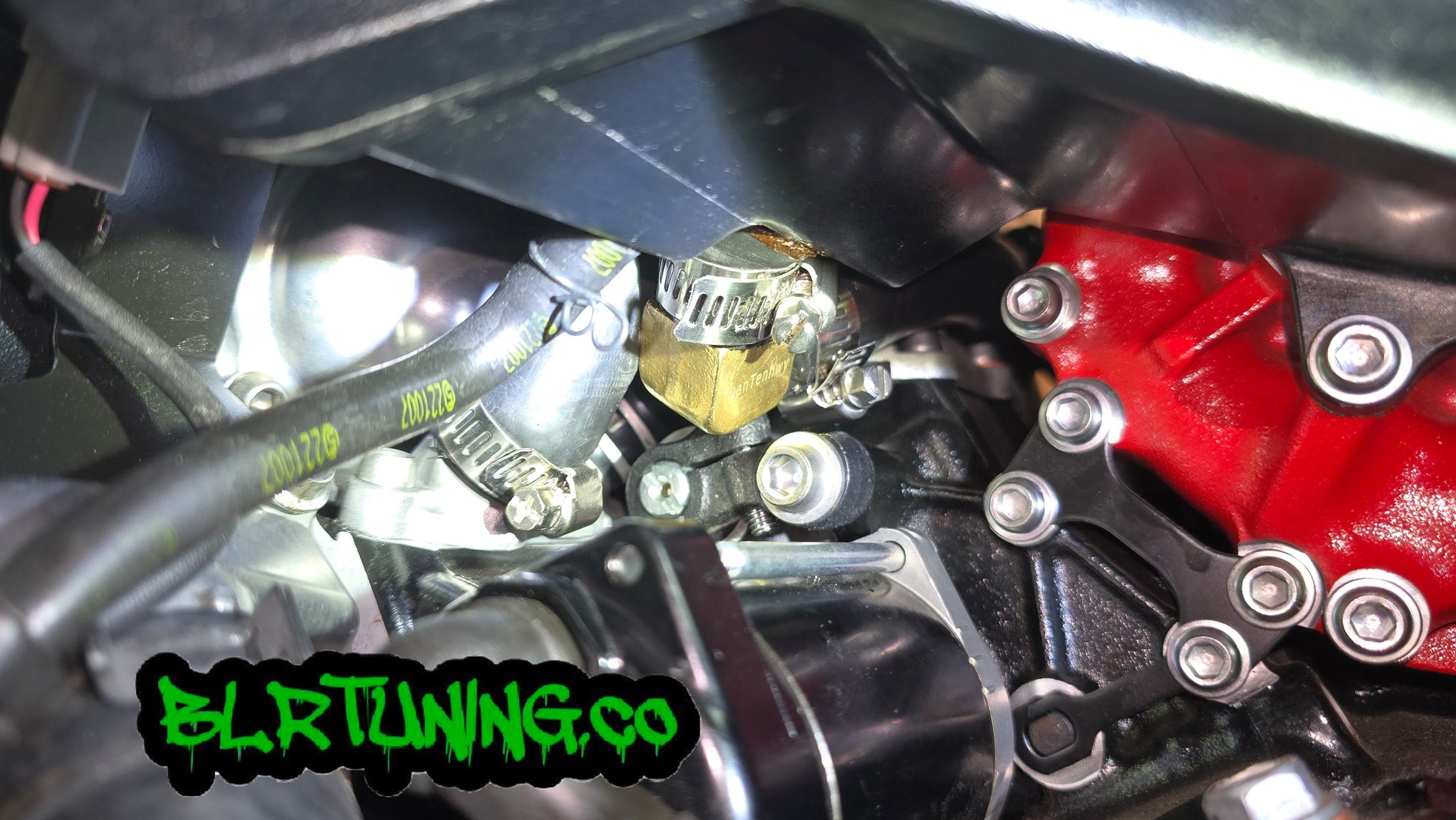 KAWASAKI ZH2 AIR OIL SEPARATOR 3 PORT CATCH CAN - Howling Moto