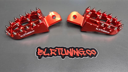 FOOT PEGS FOR STRIKE SHADOW 48v 60v 72v 2026 MODELS BILLET ALUMINUM WITH STAINLESS STEEL TEETH BY BLR TUNING