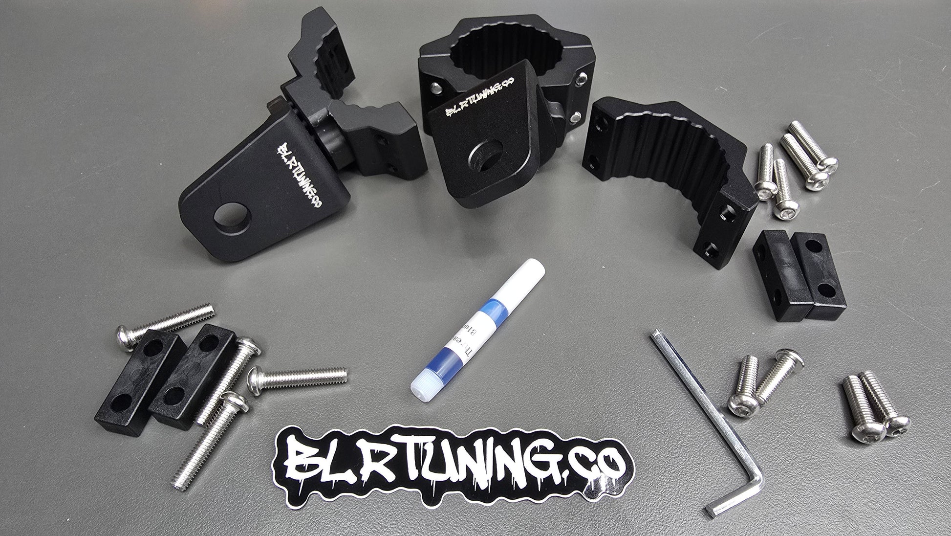 BLR TUNING Billet Aluminum Whip - Spot Light - Flagpole Mounts – Fits 1.75" to 2.0" Roll Cage Bars - UTV -ATV - ORV - UNIVERSAL FITMENT - Howling Moto