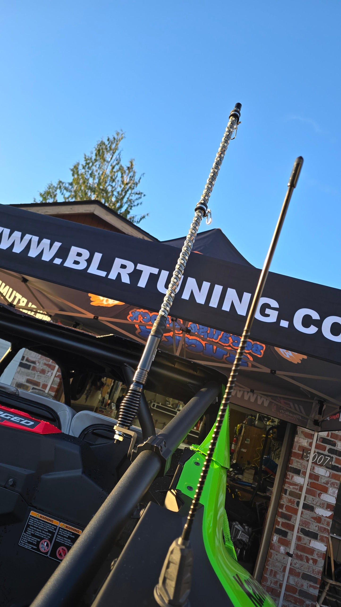 BLR TUNING Billet Aluminum Whip - Spot Light - Flagpole Mounts – Fits 1.75" to 2.0" Roll Cage Bars - UTV -ATV - ORV - UNIVERSAL FITMENT - Howling Moto
