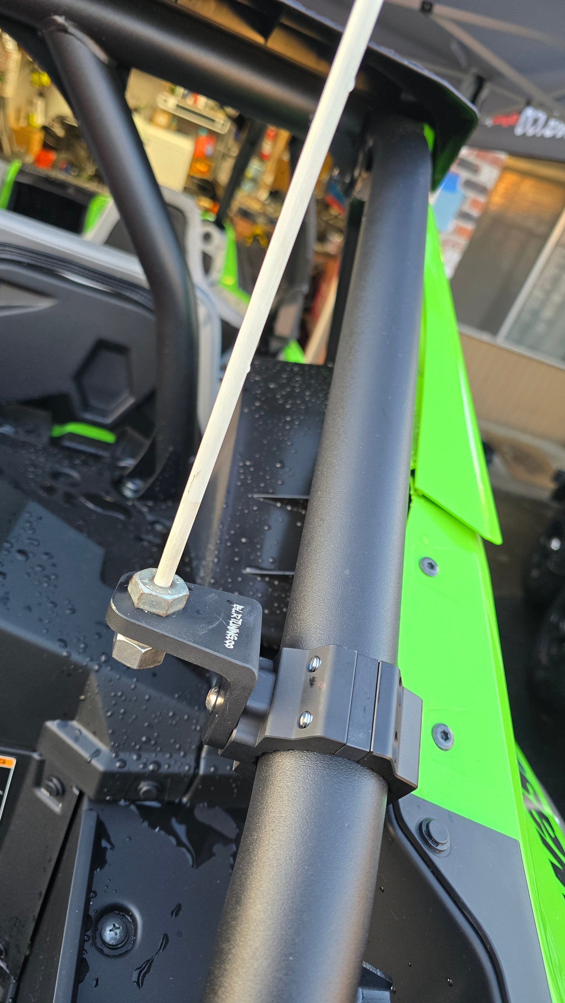 BLR TUNING Billet Aluminum Whip - Spot Light - Flagpole Mounts – Fits 1.75" to 2.0" Roll Cage Bars - UTV -ATV - ORV - UNIVERSAL FITMENT - Howling Moto