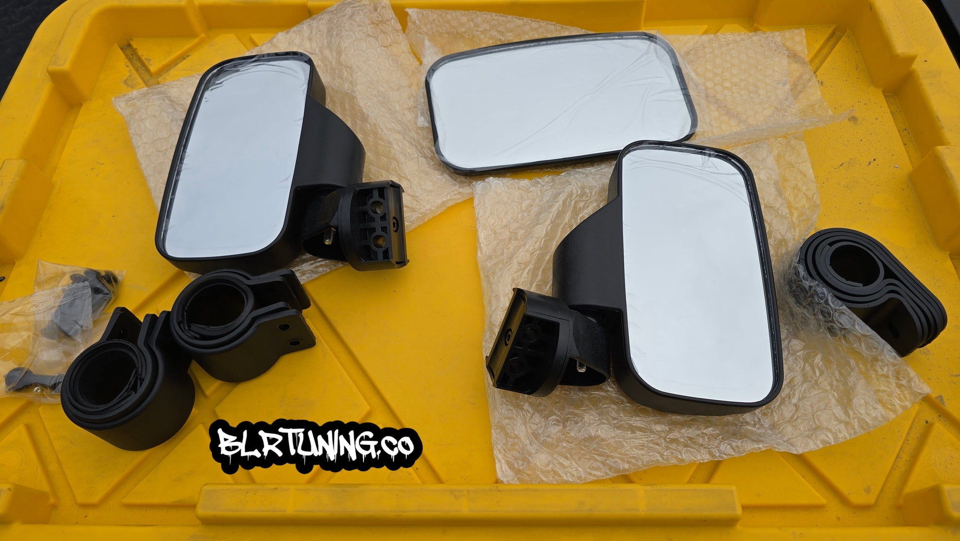 UTV MIRRORS - REAR VIEW MIRROR AND SIDE MIRRORS - LIGHTWEIGHT - WIDE FIELD OF VIEW - UNIVERSAL FITMENT - 1.6 in to 2 in ROLL CAGE MOUNTED - Howling Moto
