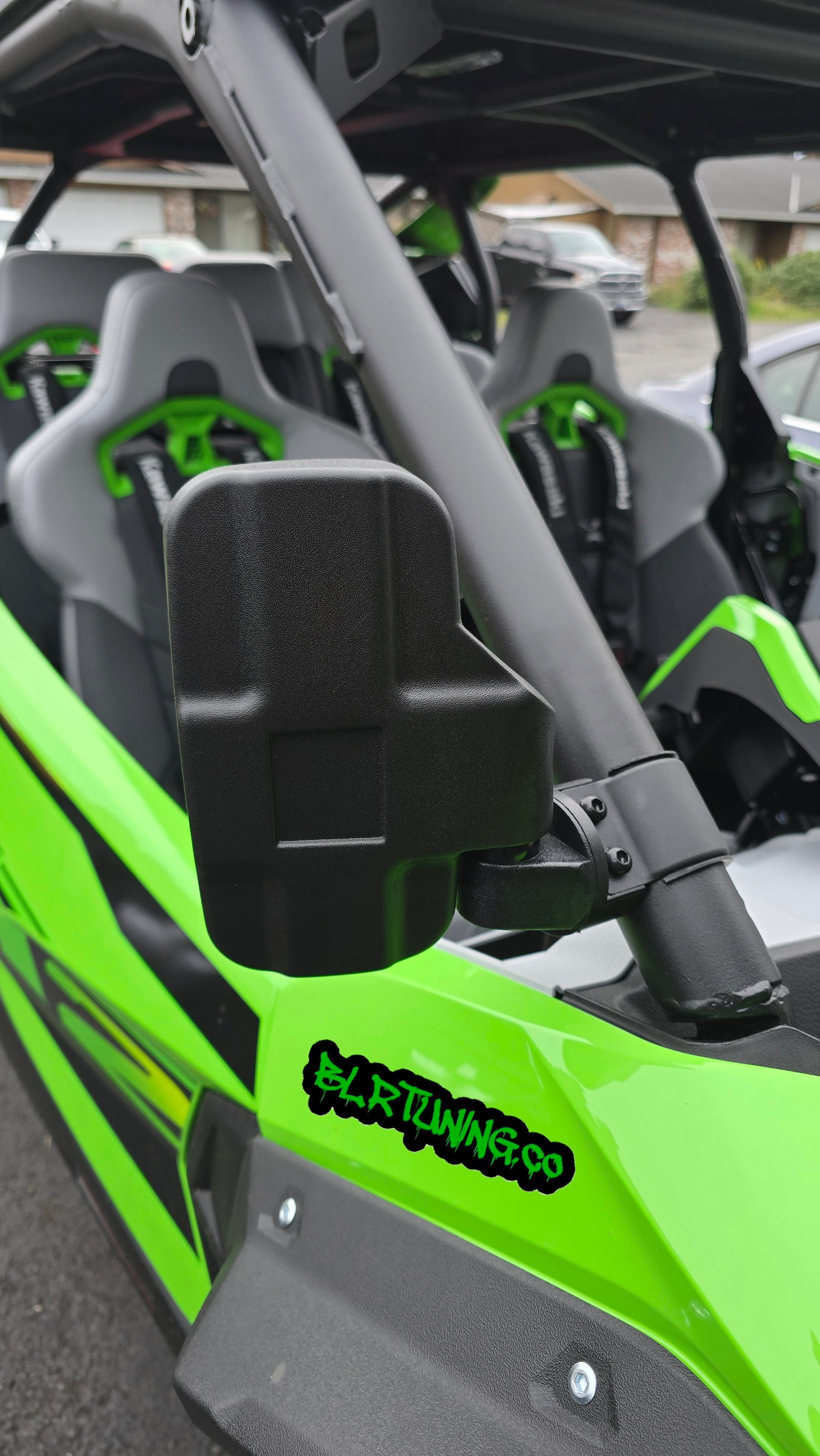 UTV MIRRORS - REAR VIEW MIRROR AND SIDE MIRRORS - LIGHTWEIGHT - WIDE FIELD OF VIEW - UNIVERSAL FITMENT - 1.6 in to 2 in ROLL CAGE MOUNTED - Howling Moto