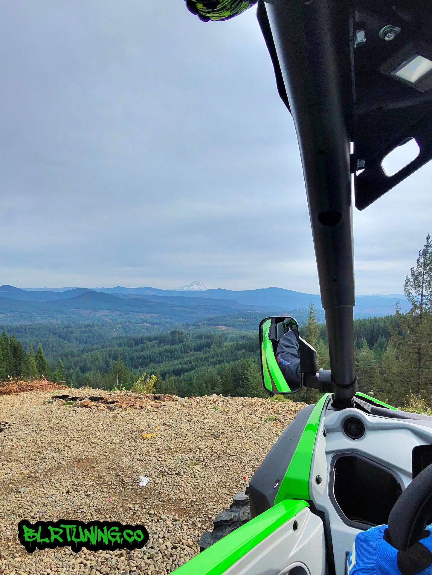 UTV MIRRORS - REAR VIEW MIRROR AND SIDE MIRRORS - LIGHTWEIGHT - WIDE FIELD OF VIEW - UNIVERSAL FITMENT - 1.6 in to 2 in ROLL CAGE MOUNTED - Howling Moto