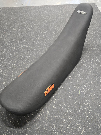 SDG Seat for KTM ALL 03-07 / EXC ALL 04-07 / XC ALL 2007 (STD) (Used)