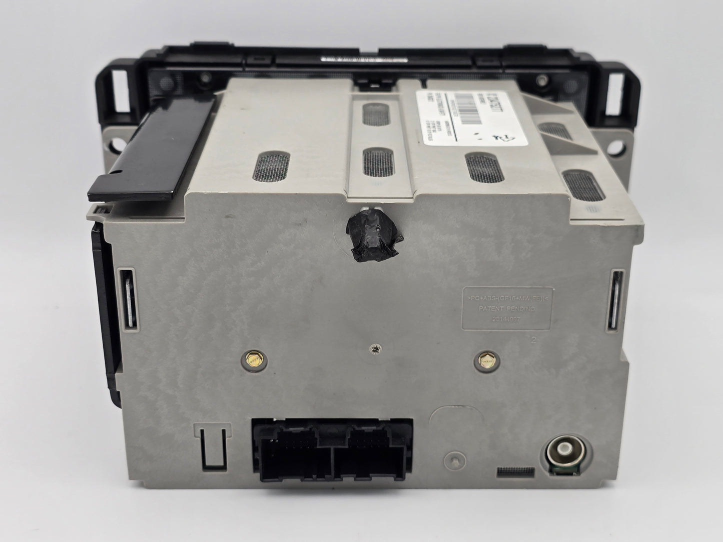 2015-21 Chevrolet Express GMC Savana Radio AM FM w Bluetooth 23475277 (Used)