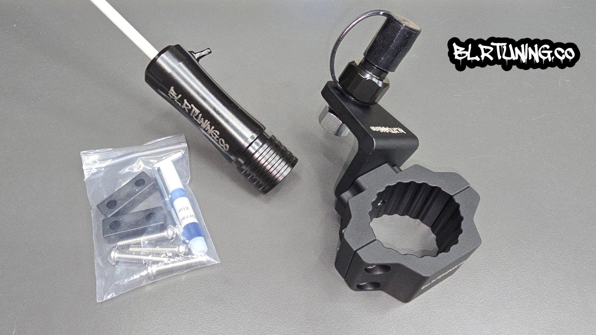 FLAGPOLE QUICK RELEASE AND ROLL CAGE MOUNTING BRACKET FITS 1/4 OR 5/16 FLAGPOLE AND FITS 1.6 TO 2 inch ROLL CAGE - Howling Moto