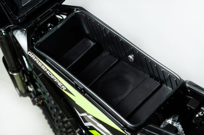 Howling Moto Grasshopper SE electric dirt bike with 72V 60Ah battery, 12.5kW mid-drive motor, rugged off-road design.