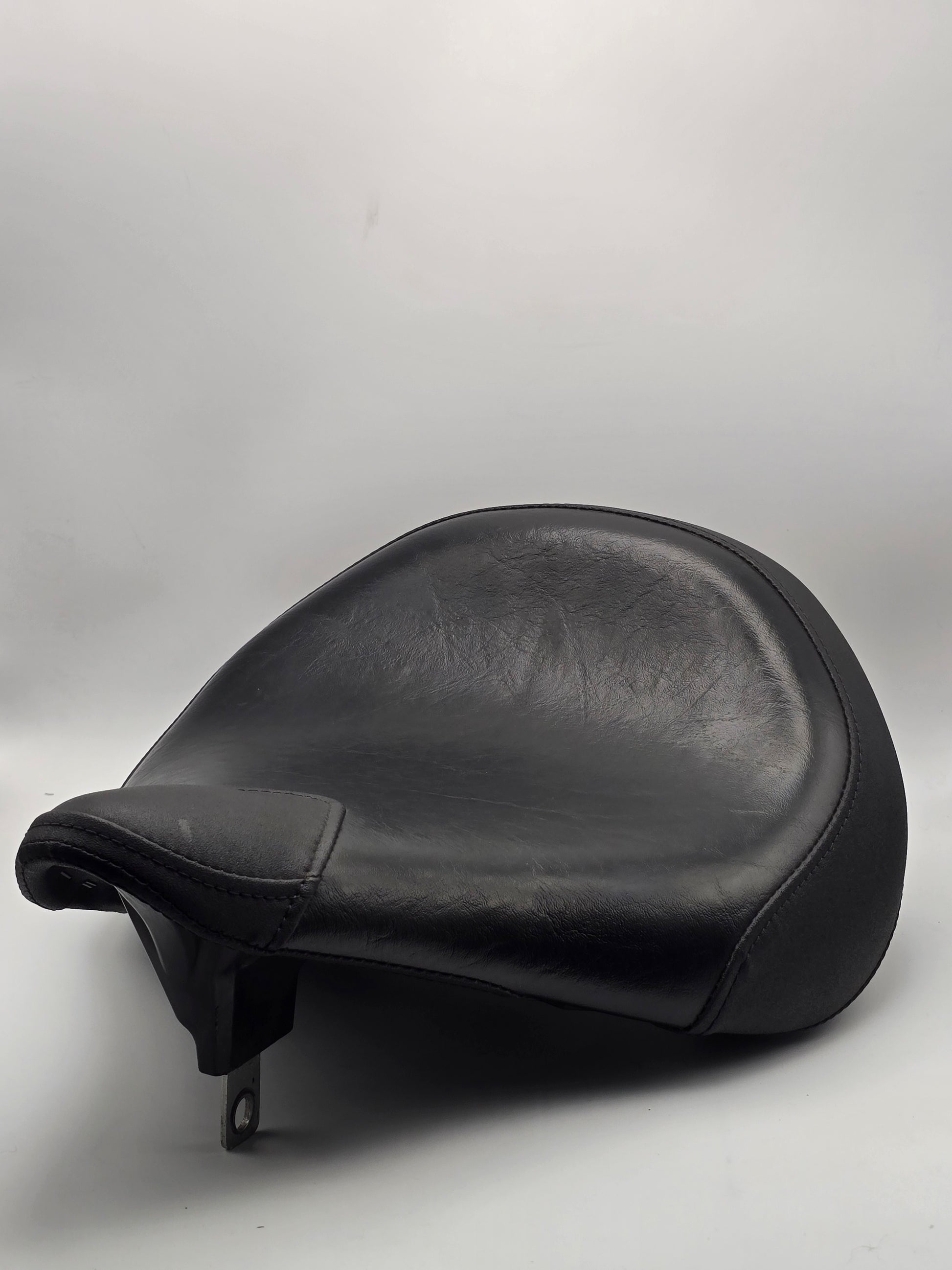 Yamaha Bolt XV950 OEM Seat (Used) - Howling Moto