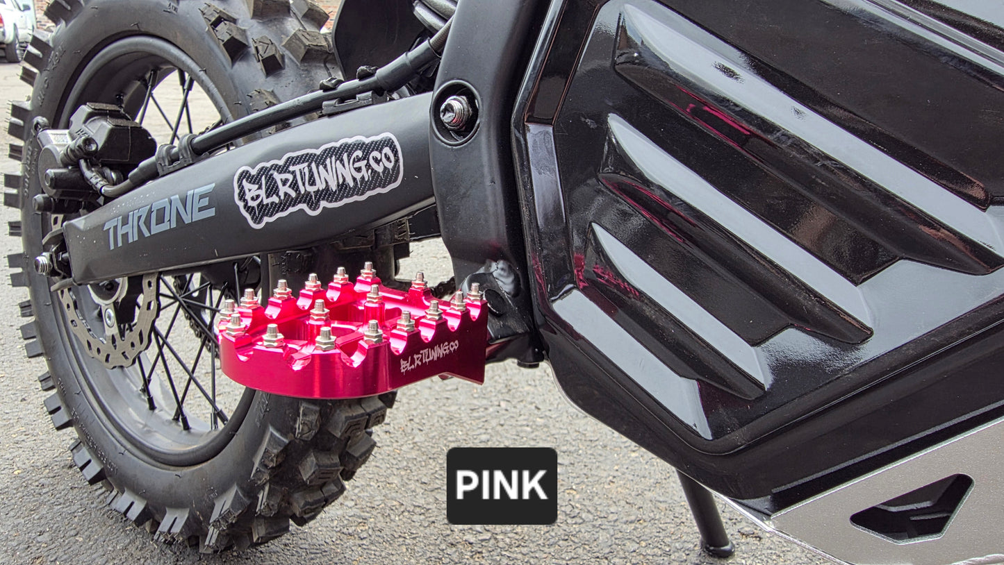 FOOT PEGS FOR STRIKE SHADOW 48v 60v 72v 2026 MODELS BILLET ALUMINUM WITH STAINLESS STEEL TEETH BY BLR TUNING