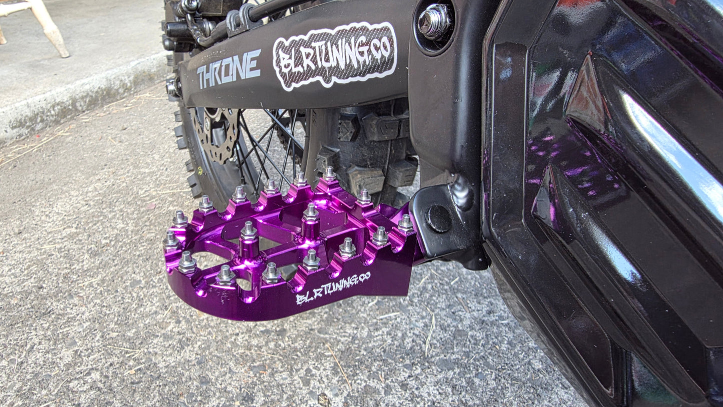 FOOT PEGS FOR STRIKE SHADOW 48v 60v 72v 2026 MODELS BILLET ALUMINUM WITH STAINLESS STEEL TEETH BY BLR TUNING