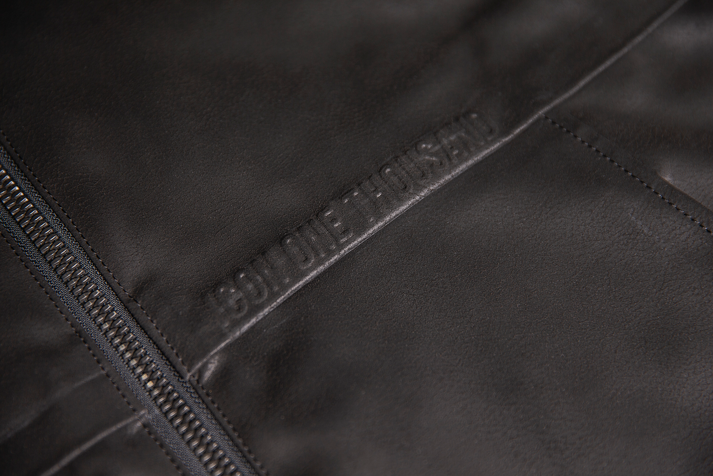 ICON Backlot vest in black with relaxed fit, featuring Ax® Laredo synthetic chassis, size L/XL, shown on a mannequin.