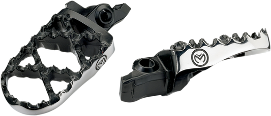 MOOSE OFFROAD Kawasaki/Suzuki STDRZ-5B hybrid foot pegs with 1/2 inch offset, featuring durable metal construction for off-road riding.