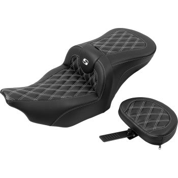 Bill's Exhausts SADDLEMEN RoadSofa™ motorcycle seat with backrest, white stitching, carbon fiber finish for FLTR/FLHX 2023-2024