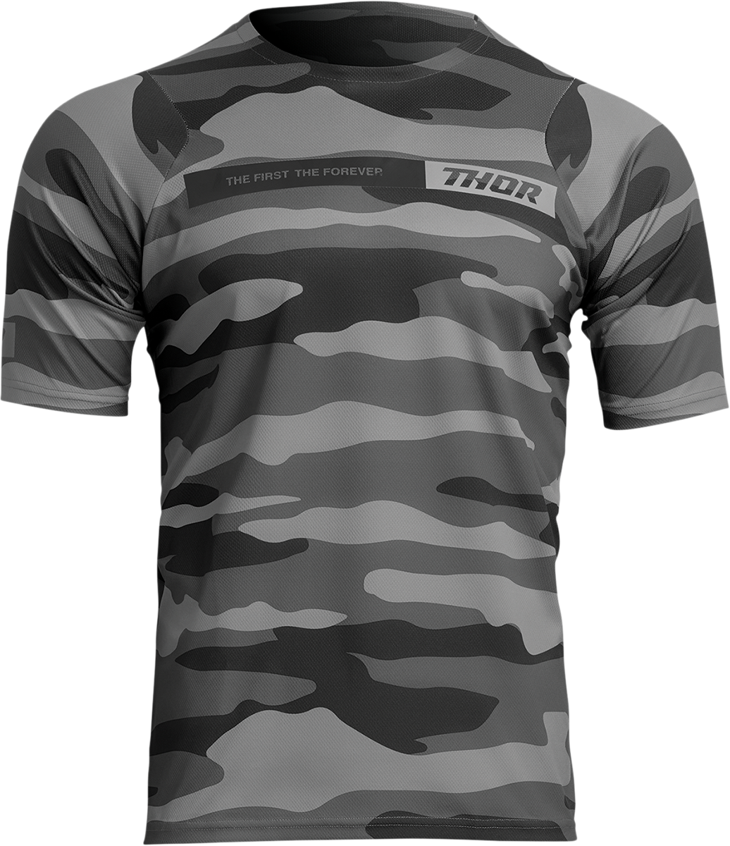 Dark gray THOR Assist short-sleeve jersey with camo pattern in XL size, designed for motocross or sports riding.