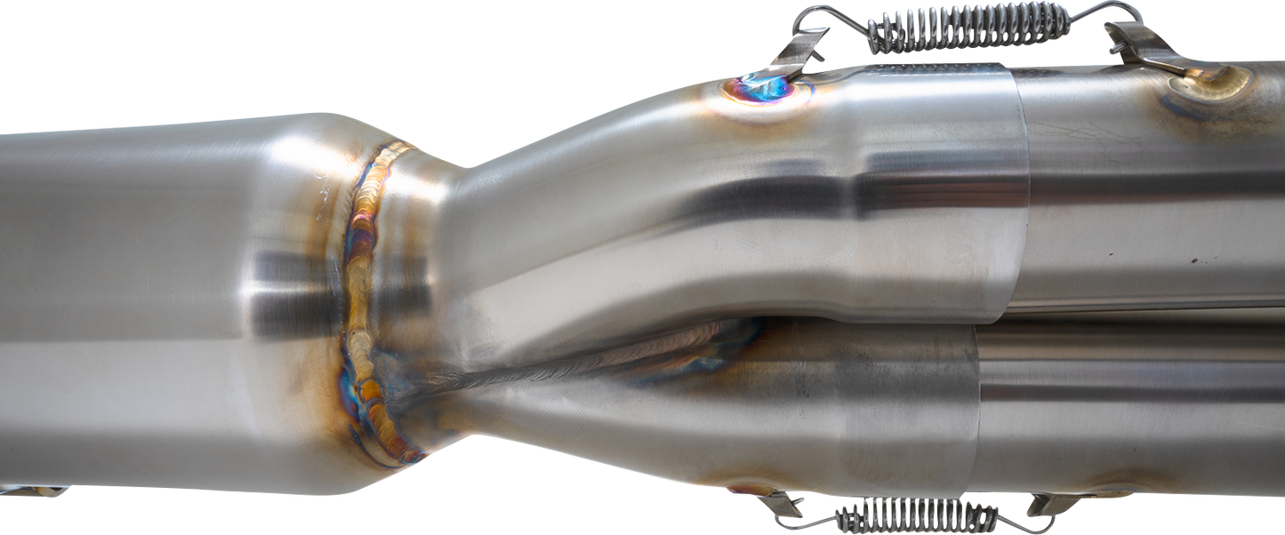 VANCE & HINES Hi-Output RR Exhaust System for motorcycles, showing the sleek chrome finish and dual exhaust pipes.