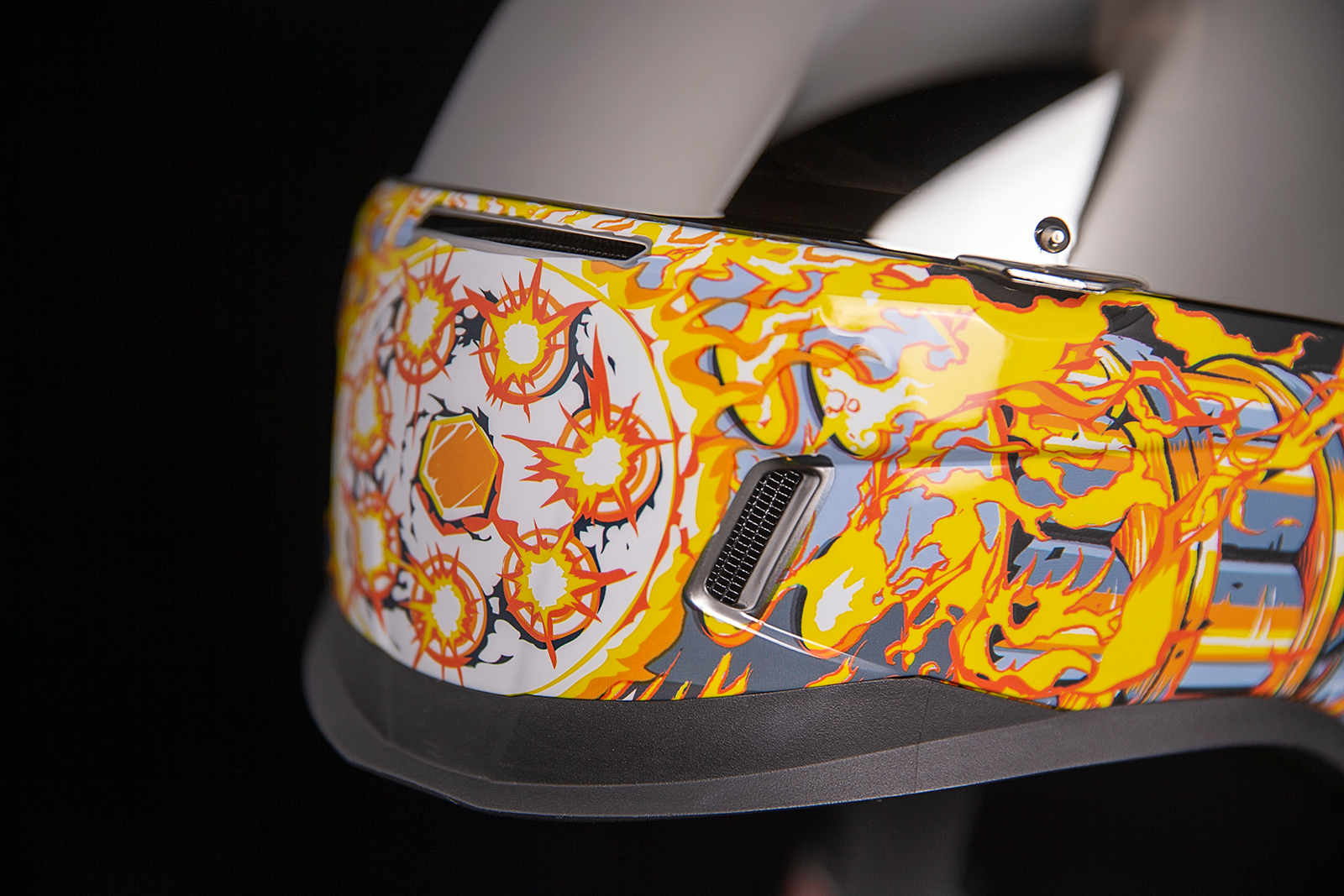 Icon Airform Warthog helmet in XS size, featuring a sleek design and vibrant graphics, suitable for motorcycle riding.