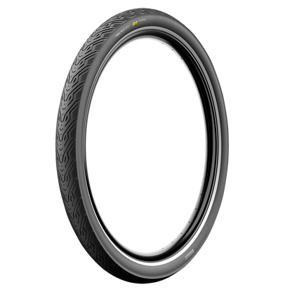 Pirelli Angel™ DT Urban 700x32C bicycle tire with tread pattern and sidewall branding, suitable for city riding.