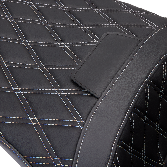 Harley FLH Drag Specialties Freedom Seat with vinyl cover and double diamond silver stitching, for 2009-2023 models.