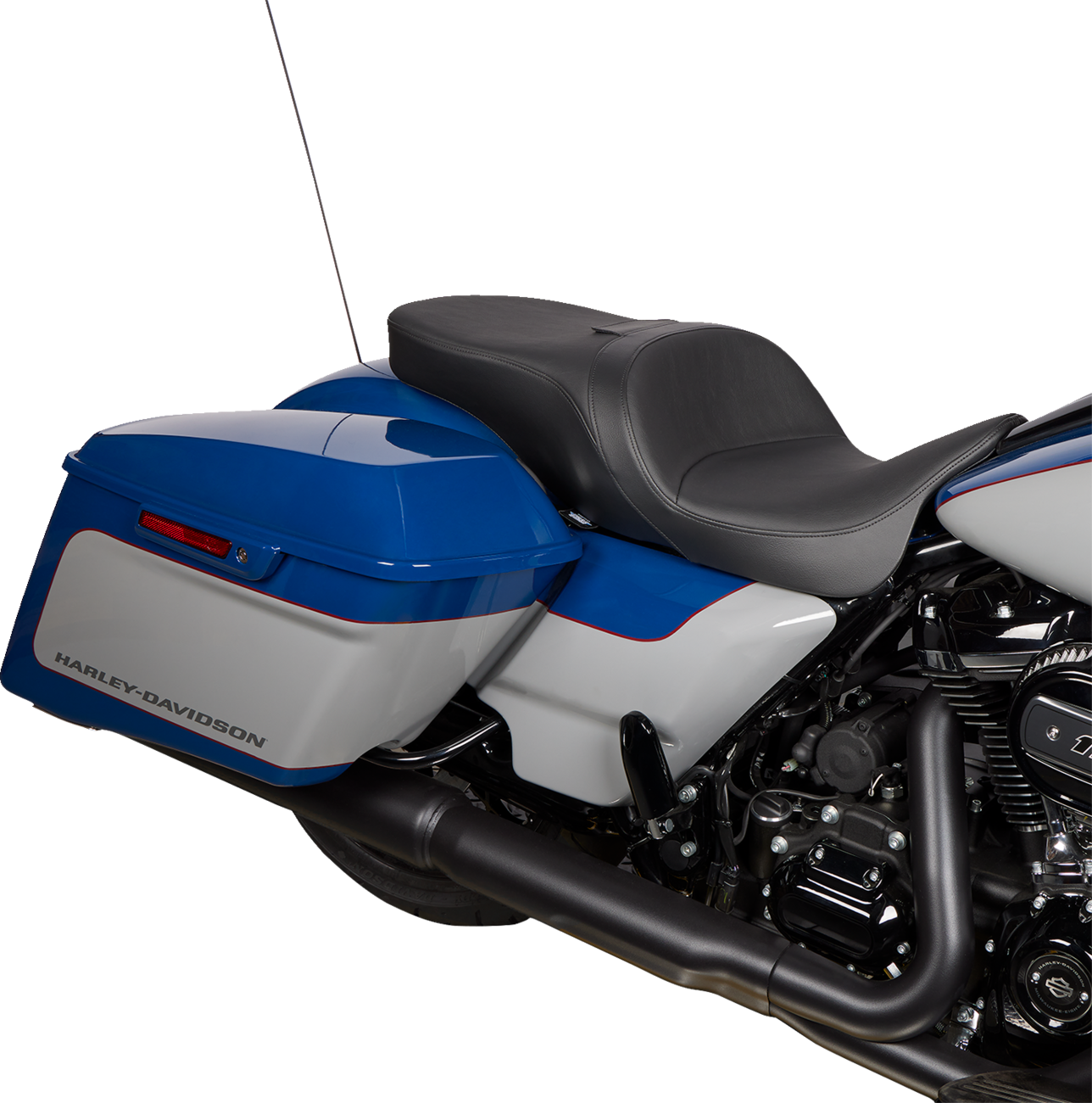 DRAG SPECIALTIES SEATS Freedom Seat in smooth vinyl for Harley FLH 2009-2023, featuring a sleek, comfortable design