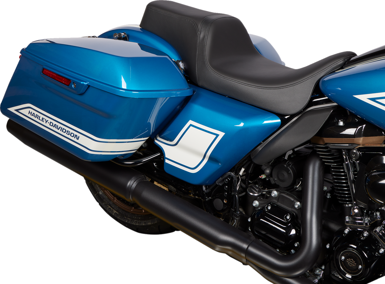 Black Predator 1Up Seat by Drag Specialties with solar leather for FLH models 2008-2023, featuring smooth design.