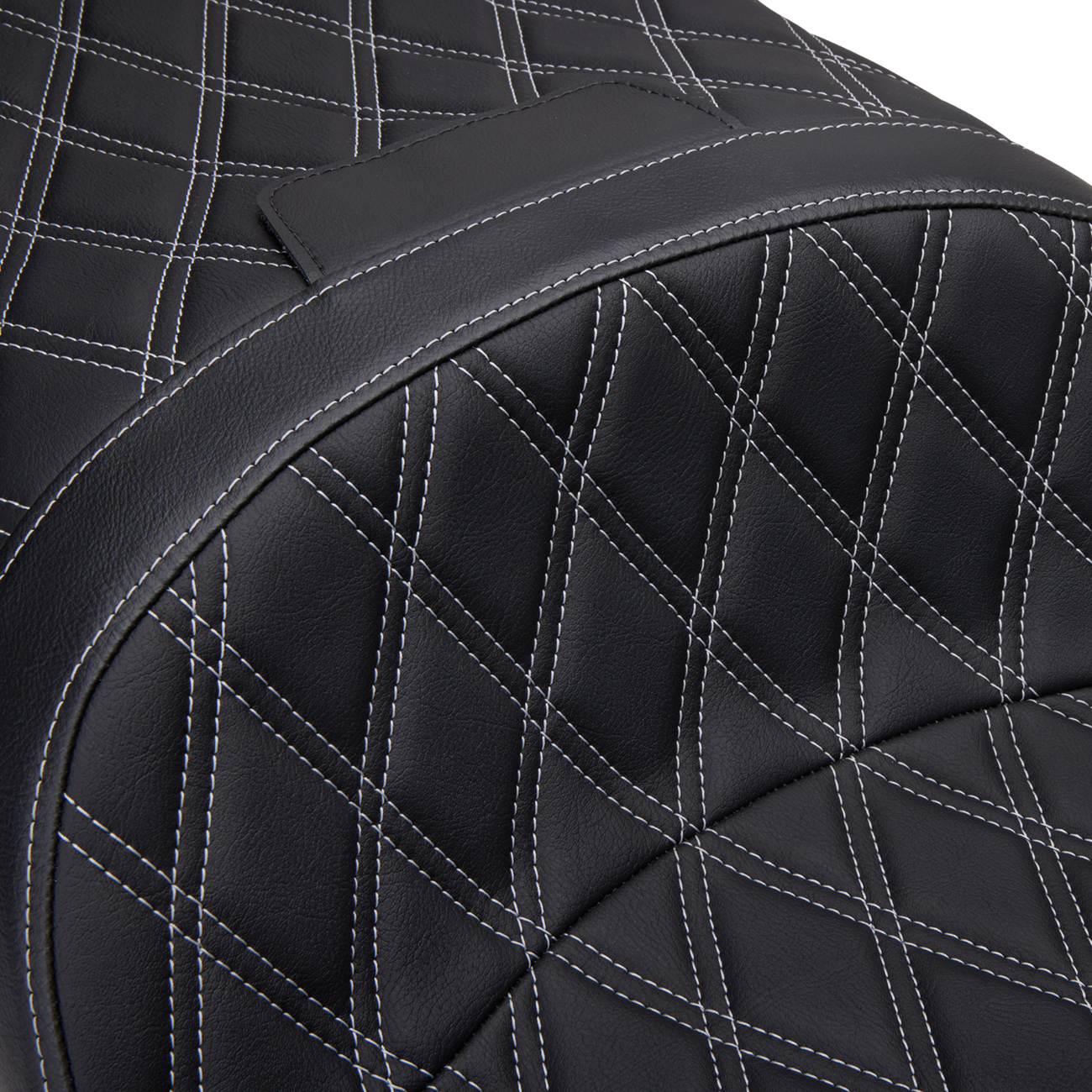 Drag Specialties Freedom Seat for Harley FLH 1997-2007 with vinyl cover and double diamond silver stitch, motorcycle seat.