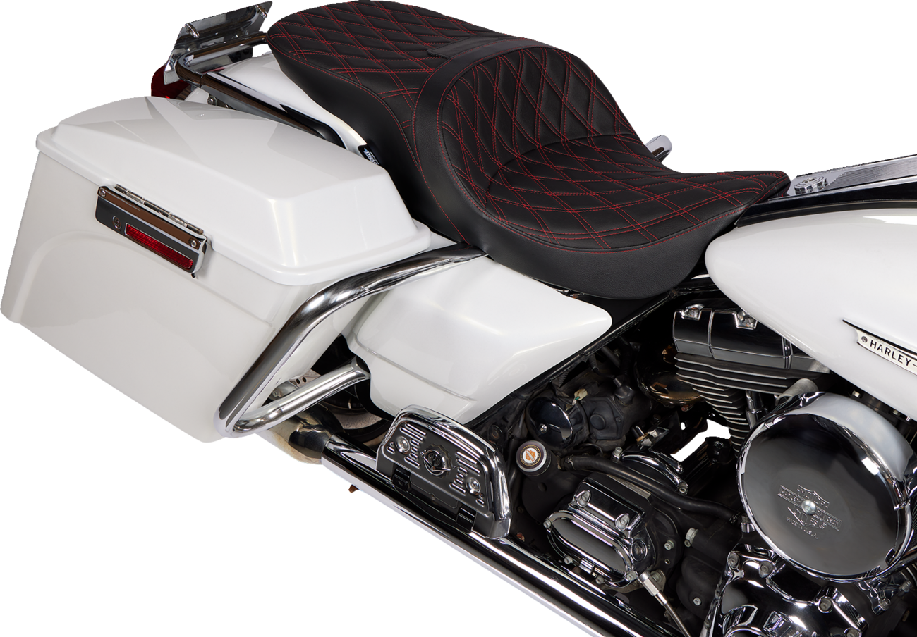 Drag Specialties Freedom Seat for FLH 1997-2007, vinyl with double diamond red stitch, shown with detailed stitching and sleek design.