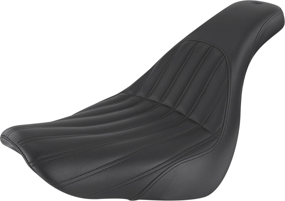 Black SADDLEMEN Profiler Knuckle Seat for motorcycles, featuring ergonomic design and durable leather upholstery.