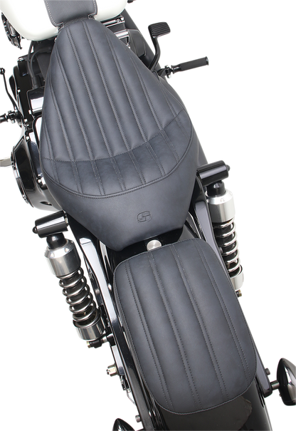 Bill's Exhausts SADDLEMEN Knuckle Pad 7-inch seat pad with durable design for comfortable riding.