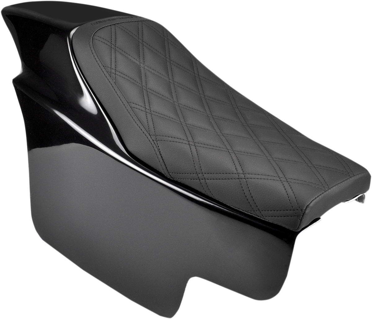 Vintage saddle seat with lattice stitching, SADDLEMEN Z4211 style, featuring detailed craftsmanship on a classic motorcycle seat.