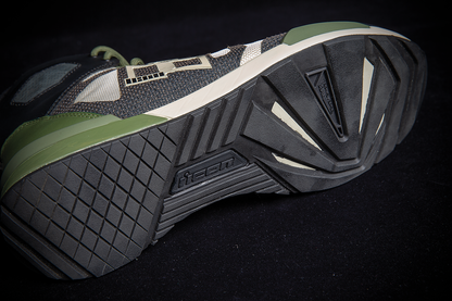 Bill's Exhausts ICON Hooligan Shoes in green, size 10, featuring stylish design and comfortable footwear details.