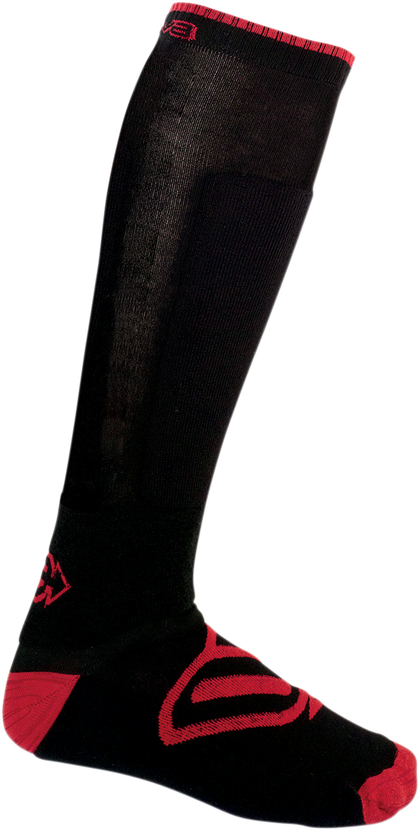 Bill's Exhausts ARCTIVA insulator socks in black and red, small/medium size, featuring a close-up of the cozy, insulating fabric.